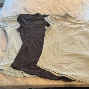 Lot of 3 old navy cloud 94 soft t shirts size medium